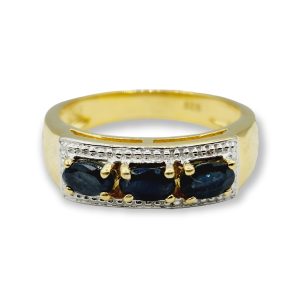 Sterling Silver Ring Set with Natural Blue Sapphire