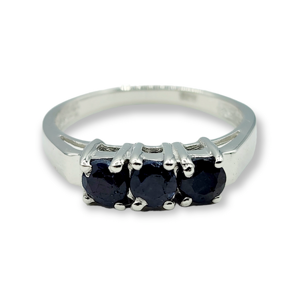 Sterling Silver Ring Set with Natural Blue Sapphire