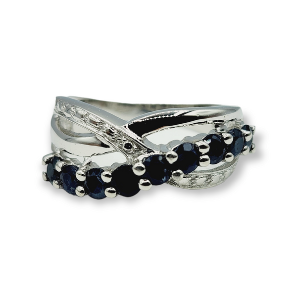 Sterling Silver Ring Set with Natural Blue Sapphire