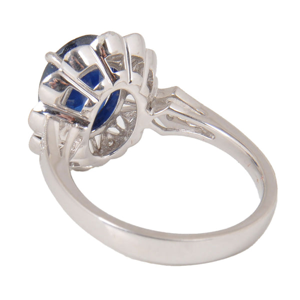 18KT White Gold Ladies Ring with Oval Cut Sapphire & Round Cut Diamonds