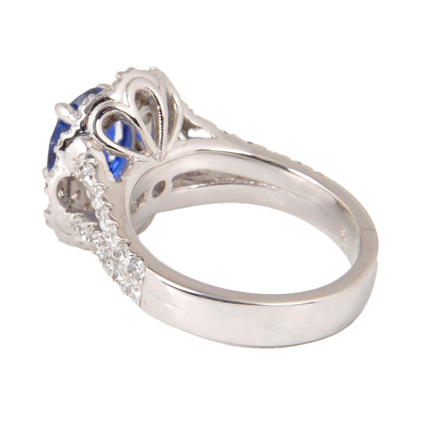18KT White Gold Ladies Ring with Oval Cut Blue Sapphire & Round Cut Diamonds