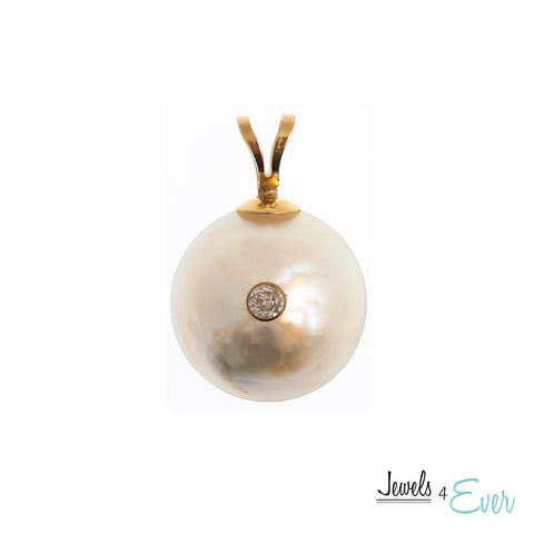 14KT Yellow Gold Pendant set with 12 mm Mabe Pearl