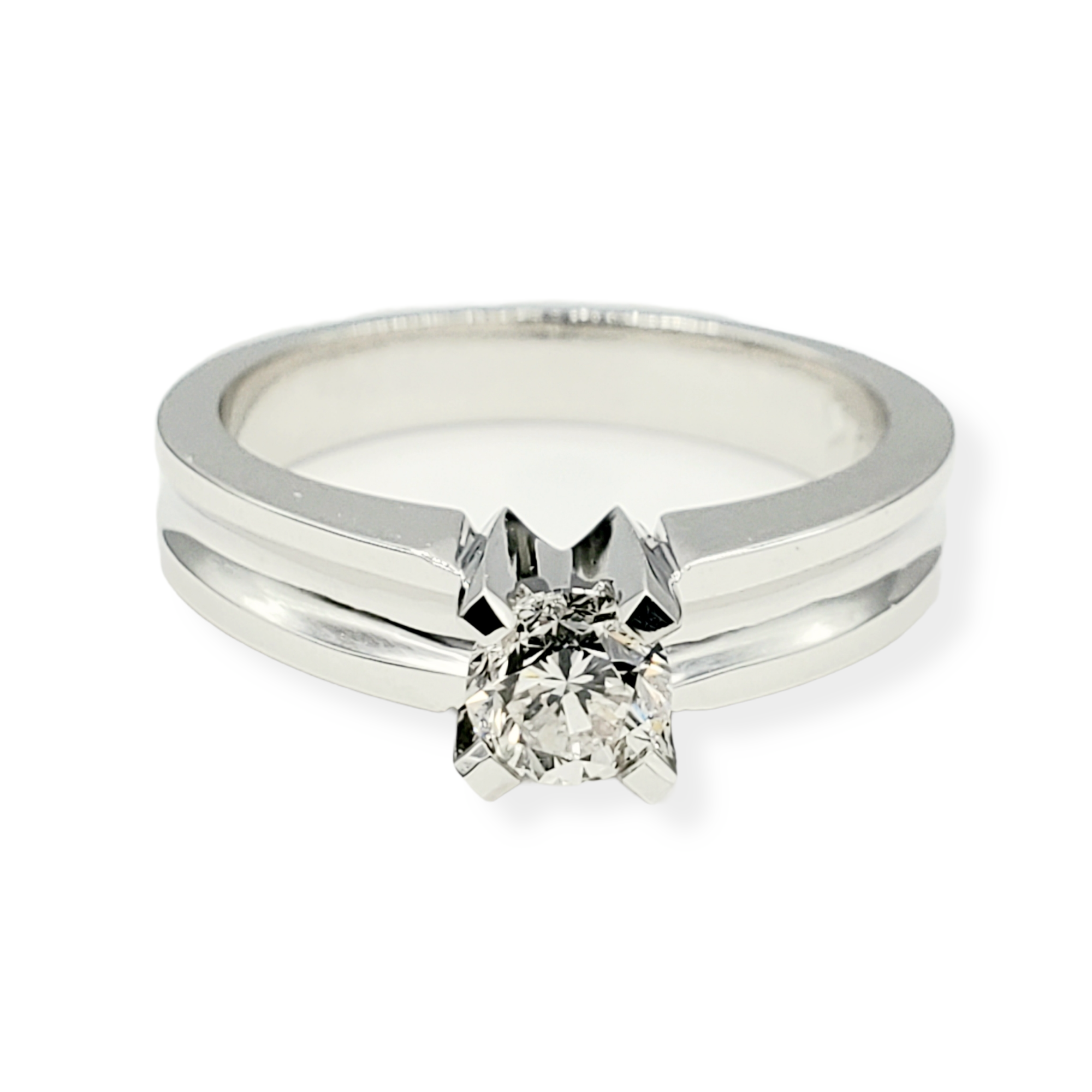 14kt white gold ring with one prong set round brilliant cut diamond 0.45ct